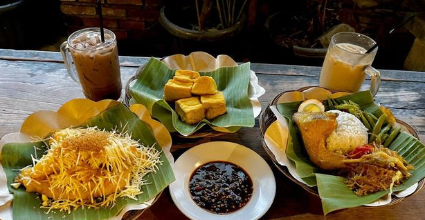Kuliner Malam: Sensasi Makan Enak Saat Kota Mulai Sepi